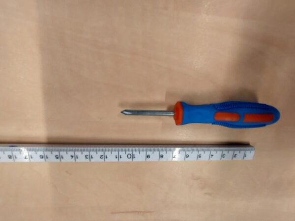 01 Kruiskop schroevendraaier (20 min)