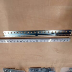 19 Hoekstrip 90 graden 25 gats